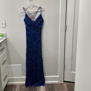 Monsoon GATSBY dress. It’s super good groups NWT.